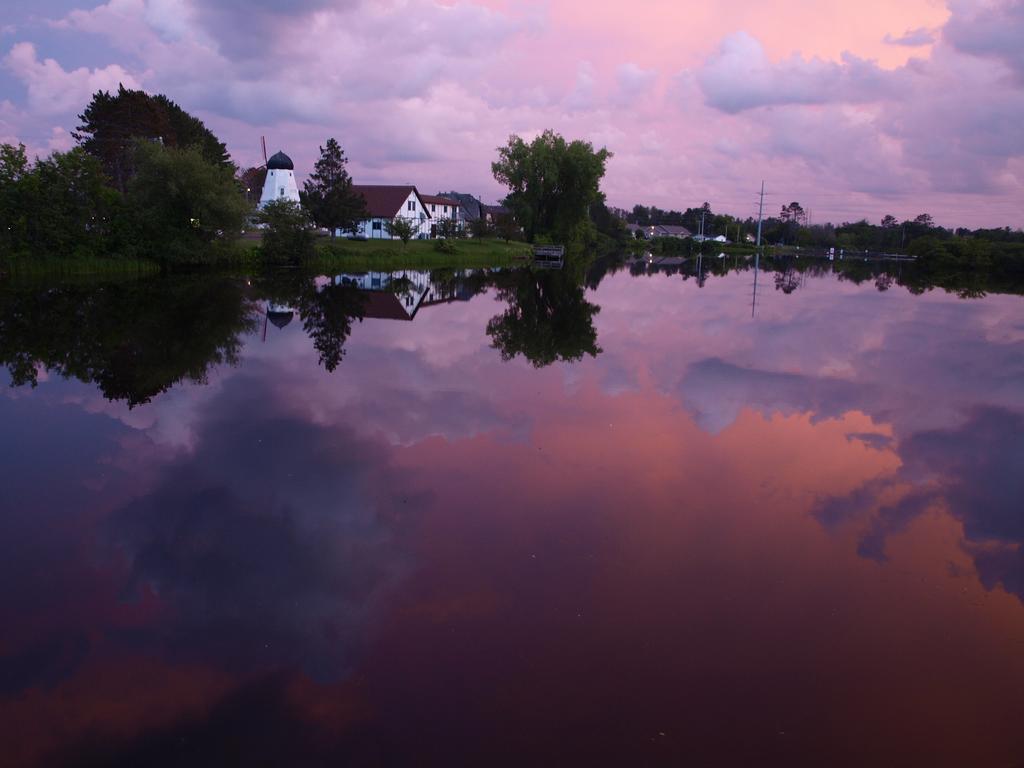 Mallards' Landing Hotel Hayward Kültér fotó